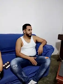 Snapshot of the_pink_girl chatting on 11/25/25, 07:36 the pink girl online show from 11/25/25, 07:36