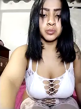 Snapshot of NiinaHans chatting on 11/30/25, 04:27 NiinaHans online show from 11/30/25, 04:27