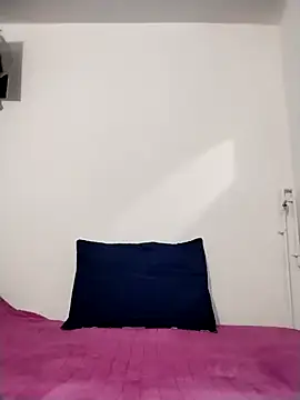 Snapshot of NiinaHans chatting on 12/04/25, 10:57 NiinaHans online show from 12/04/25, 10:57