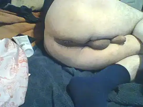 Snapshot of xxxenzo1 chatting on 12/30/24, 11:49 xxxenzo1 online show from 12/30/24, 11:49