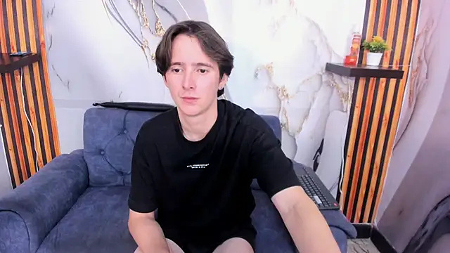 Aaron LatinMen2 online show from 11/26/25, 03:40