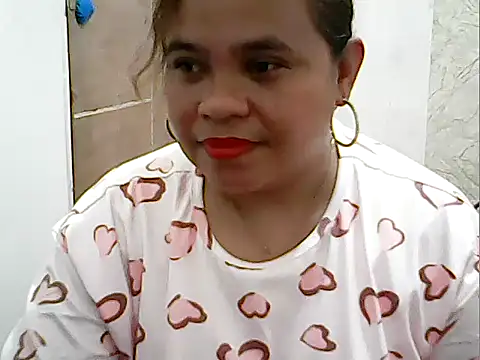 Snapshot of cutechubby chatting on 01/18/26, 11:41 cutechubby online show from 01/18/26, 11:41