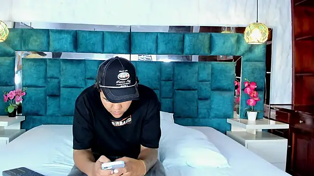  bonnyandclyde online show from 03/21/26, 01:16