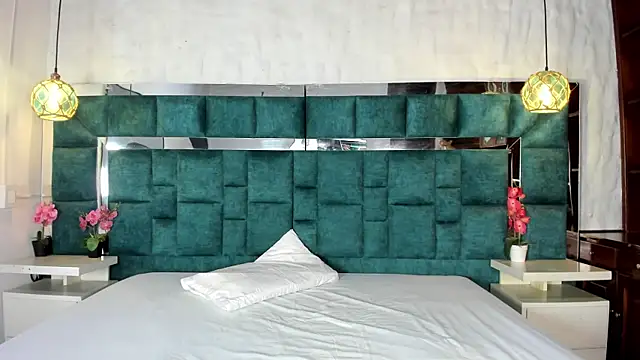  bonnyandclyde online show from 04/04/26, 01:19