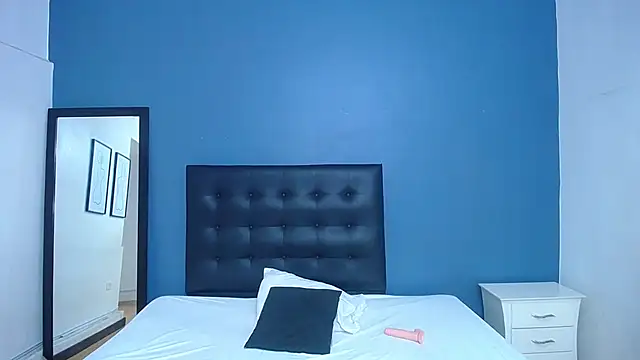 naughty bigass 18 online show from 11/25/25, 06:41