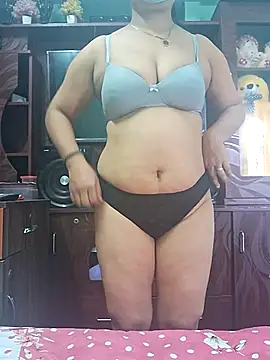 Snapshot of Lovely_Vilika chatting on 11/30/25, 07:45 Lovely Vilika online show from 11/30/25, 07:45