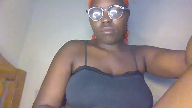 Snapshot of TittyByte chatting on 11/30/25, 01:31 TittyByte online show from 11/30/25, 01:31