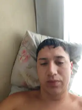 Alvarezz0202 online show from 02/12/26, 02:23