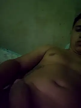 Alvarezz0202 online show from 04/15/26, 08:31