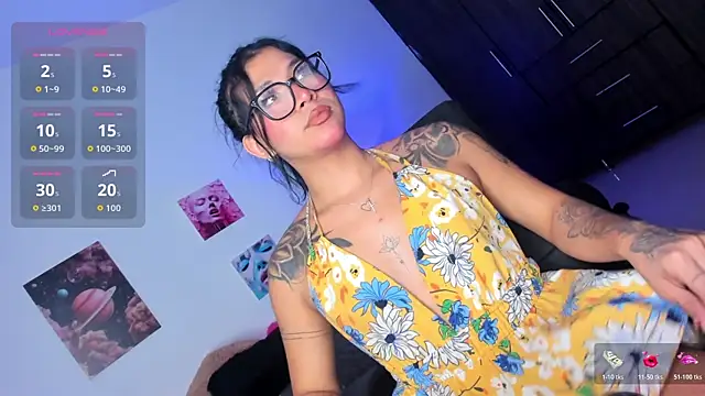 camila hott69  online show from 03/21/26, 03:00