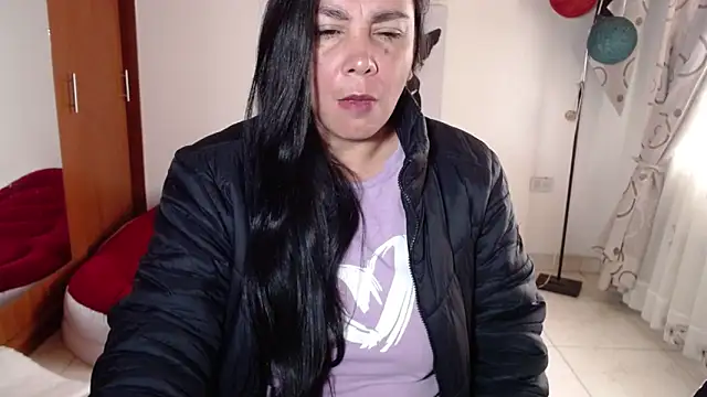 vivian-milf online show from 11/26/25, 01:23