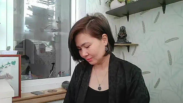 Nettie Allie online show from 12/16/25, 08:52