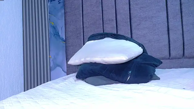 Snapshot of DANIK_STARS chatting on 12/01/25, 03:06 DANIK STARS online show from 12/01/25, 03:06