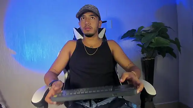 Brand Collins online show from 12/19/25, 09:44