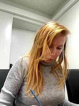 Snapshot of JenyJansy chatting on 12/04/25, 06:16 JenyJansy online show from 12/04/25, 06:16