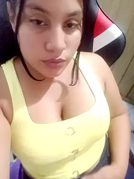 ZoeLove2 online show from 12/19/25, 01:01