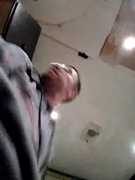 Snapshot of Roadie0187 chatting on 03/17/26, 05:11 Roadie0187 online show from 03/17/26, 05:11