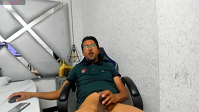 Snapshot of DANIDICK_VC chatting on 12/01/25, 12:21 DANIDICK VC online show from 12/01/25, 12:21