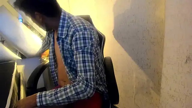 Snapshot of DANIDICK_VC chatting on 12/16/25, 12:10 DANIDICK VC online show from 12/16/25, 12:10