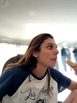 Snapshot of allisonn_parker26 chatting on 11/27/25, 05:26 allisonn parker26 online show from 11/27/25, 05:26