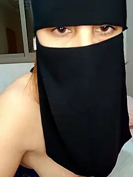 Snapshot of Ghizosexx69 chatting on 01/14/26, 02:06 Ghizosexx69 online show from 01/14/26, 02:06