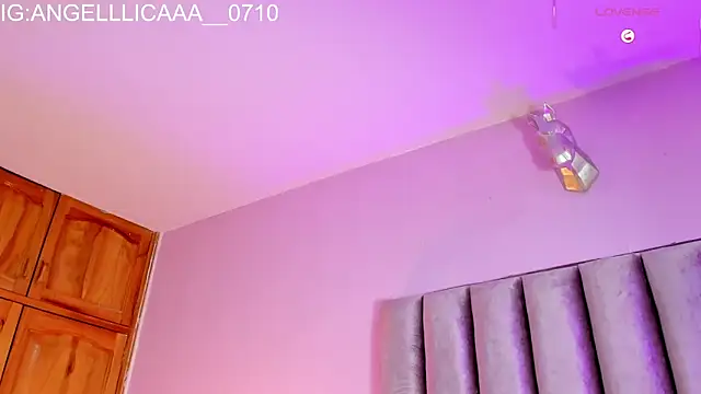 Little Angelica18 online show from 02/13/26, 12:34