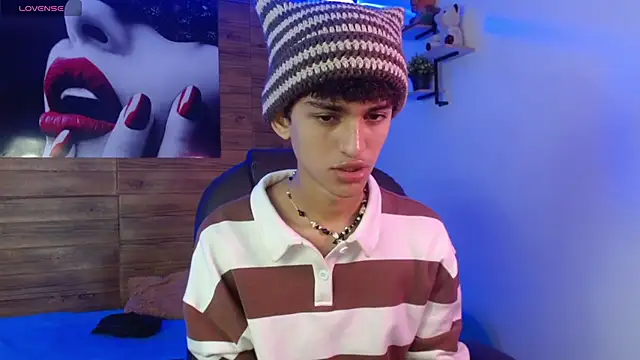 Snapshot of Michaelkoiv chatting on 11/28/25, 12:19 Michaelkoiv online show from 11/28/25, 12:19