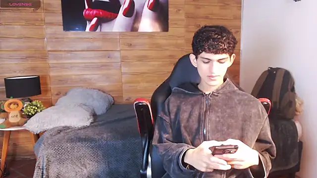 Michaelkoiv online show from 03/30/26, 12:28