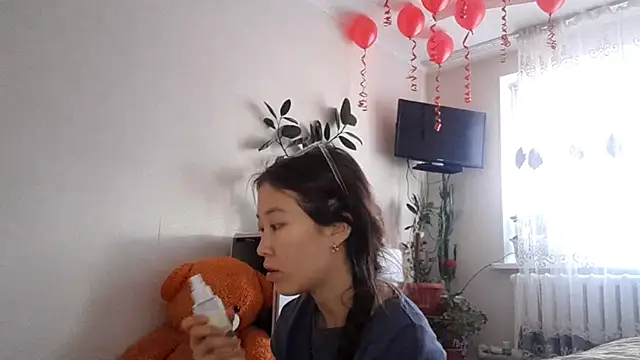 Snapshot of MollyTiger chatting on 11/27/25, 08:49 MollyTiger online show from 11/27/25, 08:49