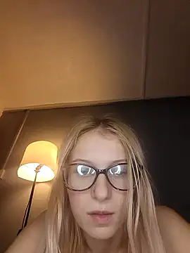 Stargirl247 online show from 11/28/25, 01:08