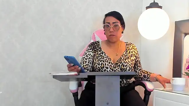 KarolWest  online show from 12/20/25, 12:56