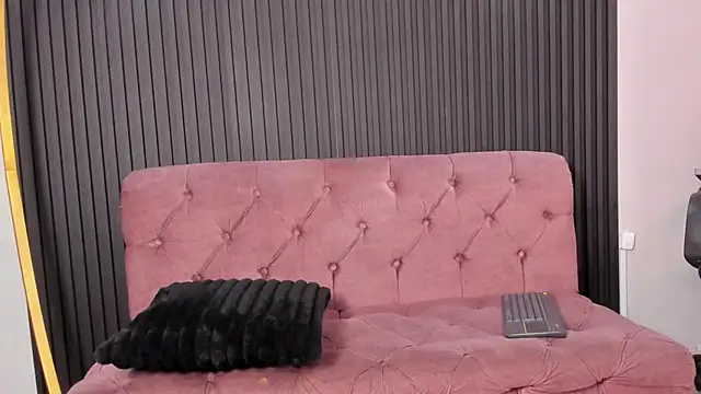 KarolWest  online show from 01/10/26, 11:45