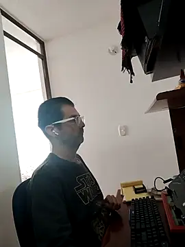 Fuegosutil online show from 11/26/25, 04:52