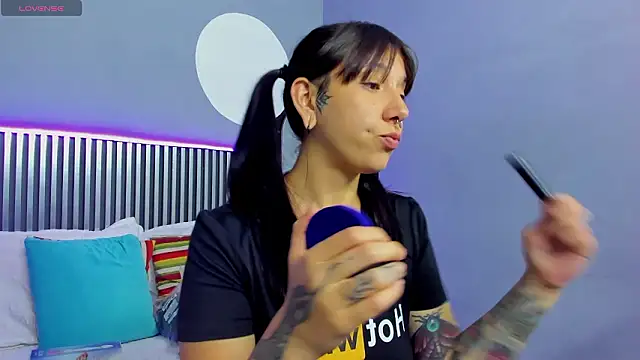 nora temptress online show from 02/22/26, 04:49