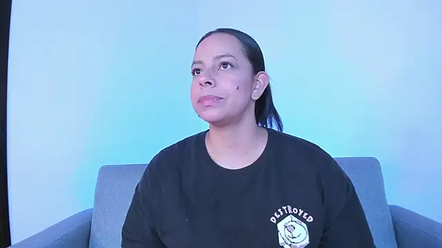 jimena chic1 online show from 02/03/26, 08:58