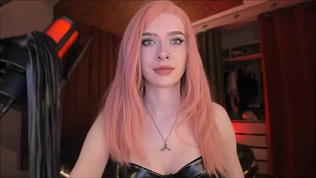 Snapshot of Mistress_Iris chatting on 11/27/25, 06:32 Mistress Iris online show from 11/27/25, 06:32