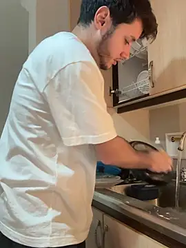 Snapshot of RicoValen chatting on 02/24/26, 01:47 RicoValen online show from 02/24/26, 01:47