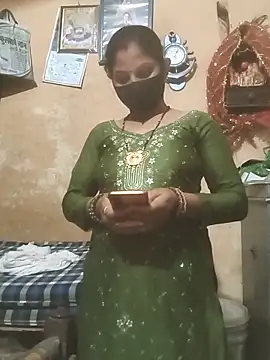 Pooja bhabhi00 online show from 11/27/25, 11:34