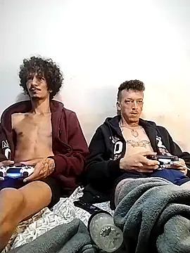 Snapshot of theyllorwillian chatting on 12/05/25, 06:33 theyllorwillian online show from 12/05/25, 06:33