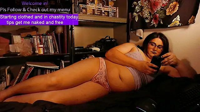 Snapshot of Pup_Cup69 chatting on 11/29/25, 01:30 Pup Cup69 online show from 11/29/25, 01:30