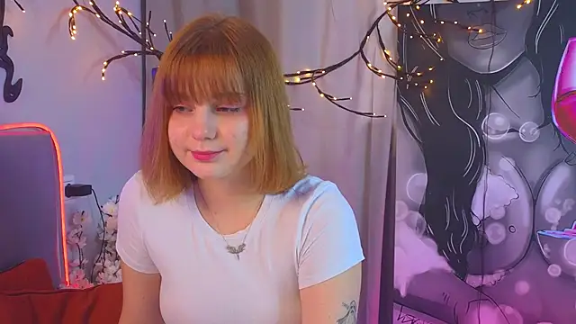 Snapshot of AsiaBritney chatting on 11/29/25, 08:28 AsiaBritney online show from 11/29/25, 08:28