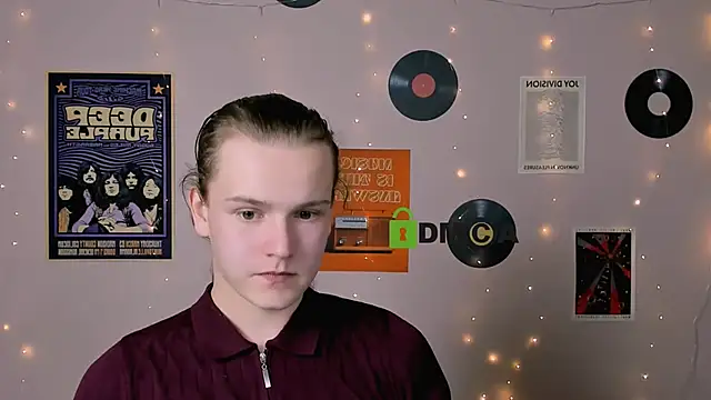 Snapshot of leo_void chatting on 12/02/25, 09:36 leo void online show from 12/02/25, 09:36