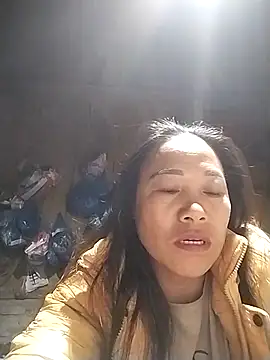 Snapshot of nyny771 chatting on 12/04/25, 11:46 nyny771 online show from 12/04/25, 11:46