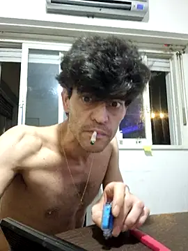 Snapshot of IOXXXX chatting on 12/22/25, 12:18 IOXXXX online show from 12/22/25, 12:18