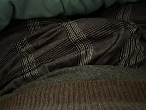 erdestruttor18 online show from 02/04/26, 10:32