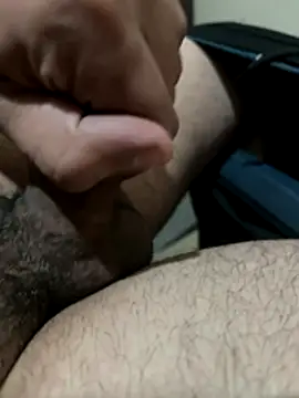 Snapshot of your_playboy_00 chatting on 11/28/25, 03:25 your playboy 00 online show from 11/28/25, 03:25