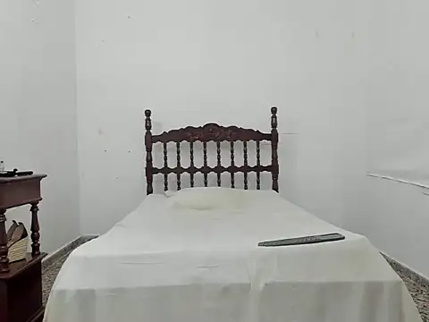 mia joshua online show from 03/01/26, 08:05