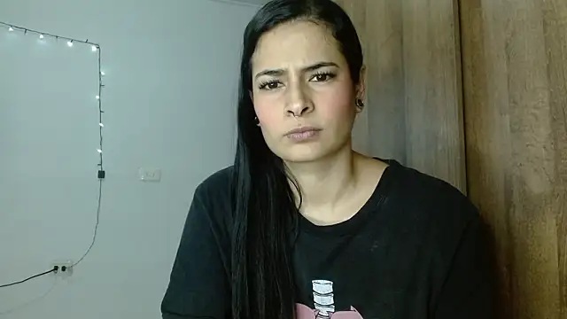 Snapshot of DARKJOLIE7 chatting on 02/01/26, 08:18 DARKJOLIE7 online show from 02/01/26, 08:18