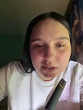 Snapshot of SweetLipssss chatting on 12/18/25, 12:49 SweetLipssss online show from 12/18/25, 12:49