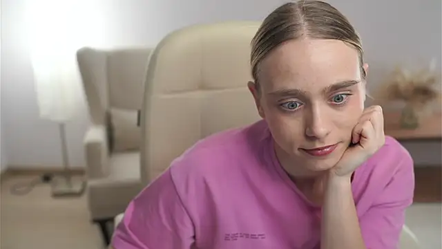 SharleneTaymon online show from 12/01/25, 10:42